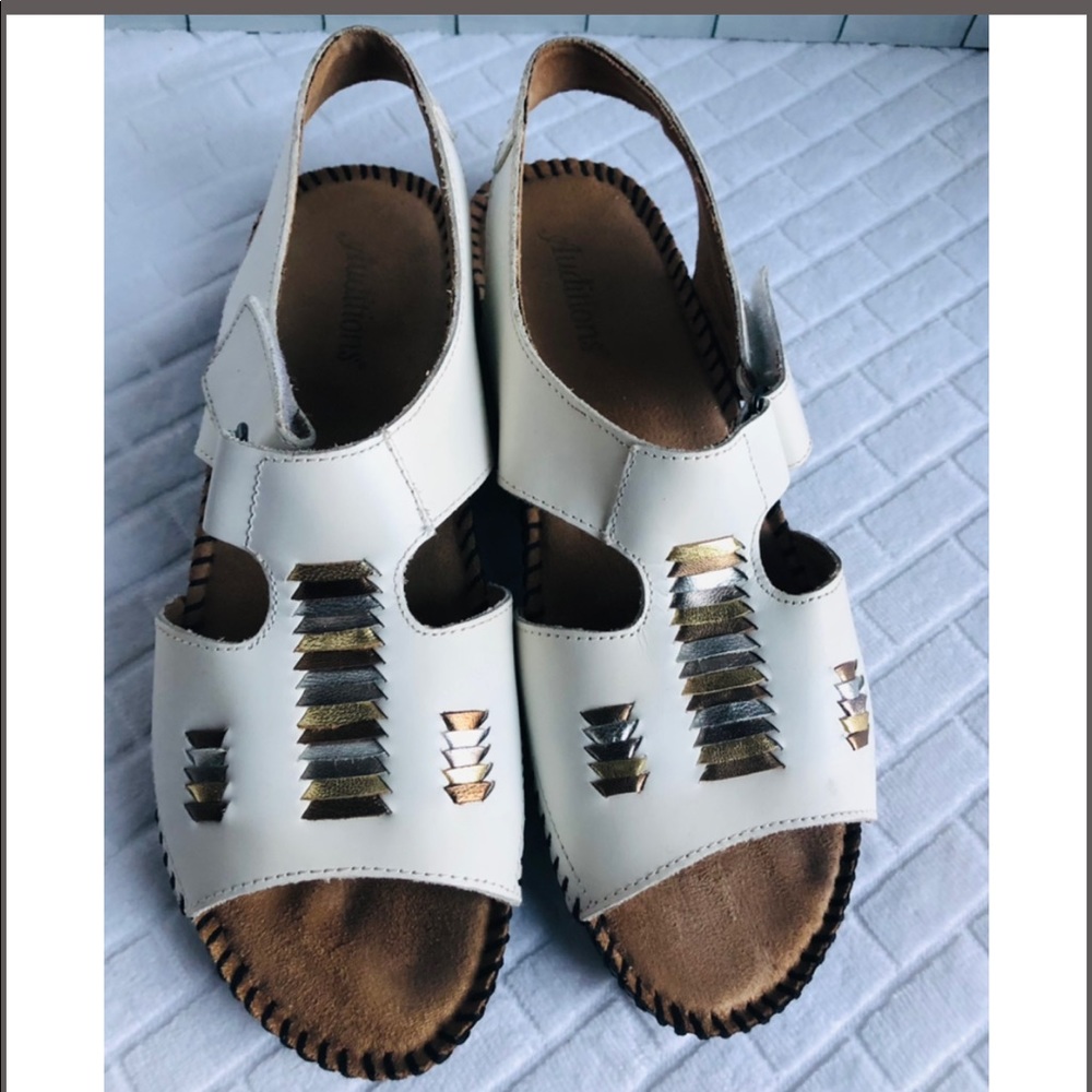 Auditions Spirit white sandals